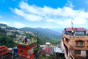 Yepplo Service Apartments - DARJEELING - 4BHK with Private Kitchen - 24hrs Caretaker & Power Backup